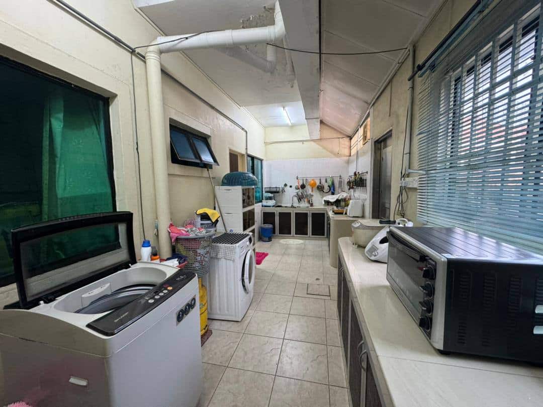 Double Storey Corner Lot Mount Austin @ Mutiara emas 5