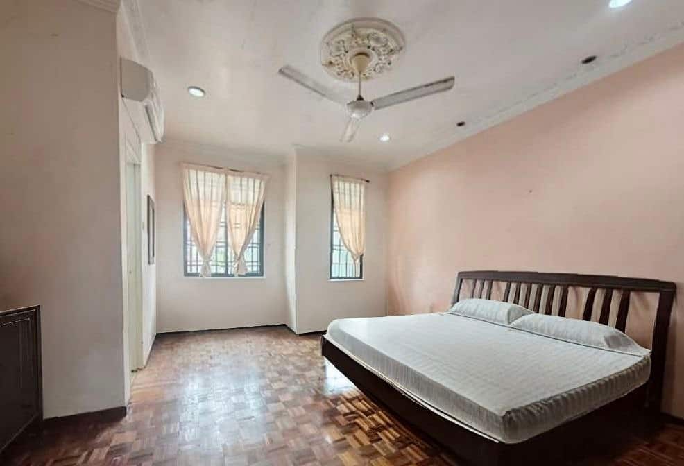 Double Storey Terrace Setia Indah 2