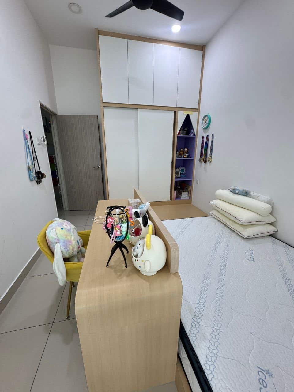 Double Storey Terrace House Austin Residence 7