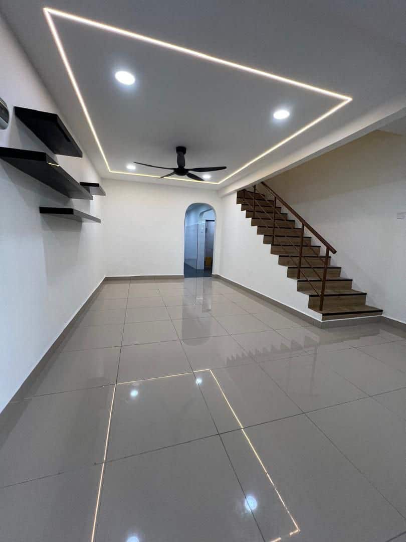 Double Storey Taman Johor Jaya 3