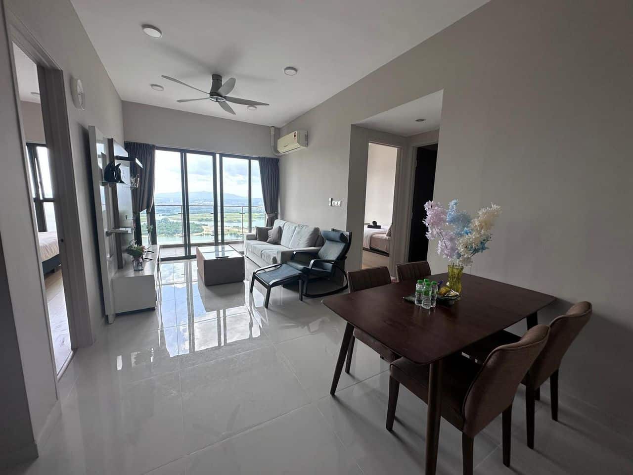 Condo Country Garden Danga Bay 2