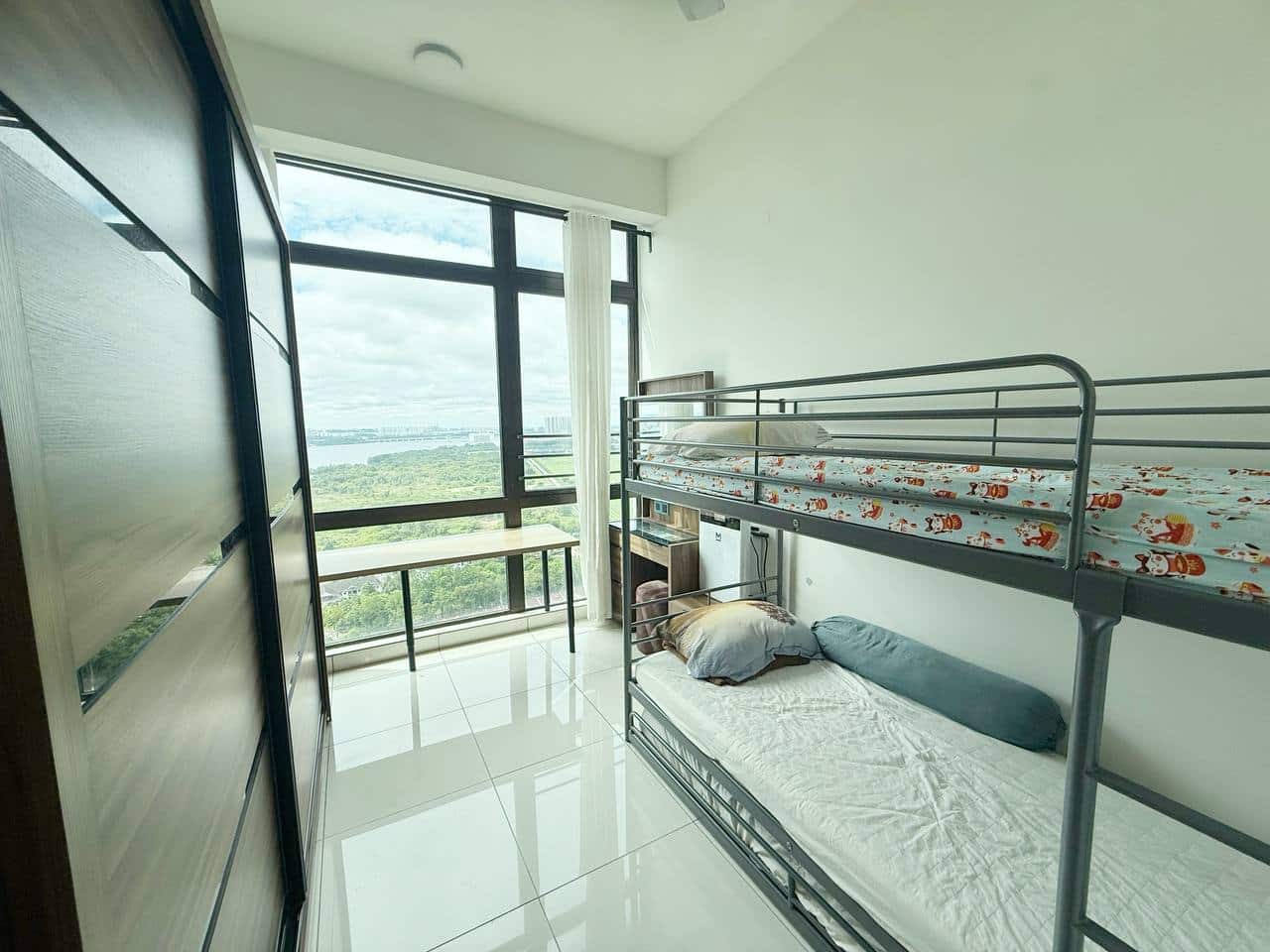 Condo Wave Marina Cove 4