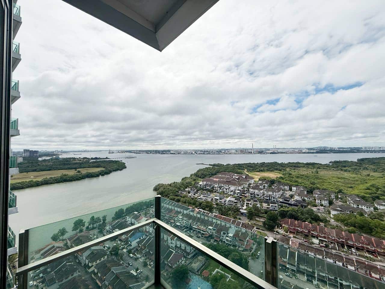 Condo Wave Marina Cove 2