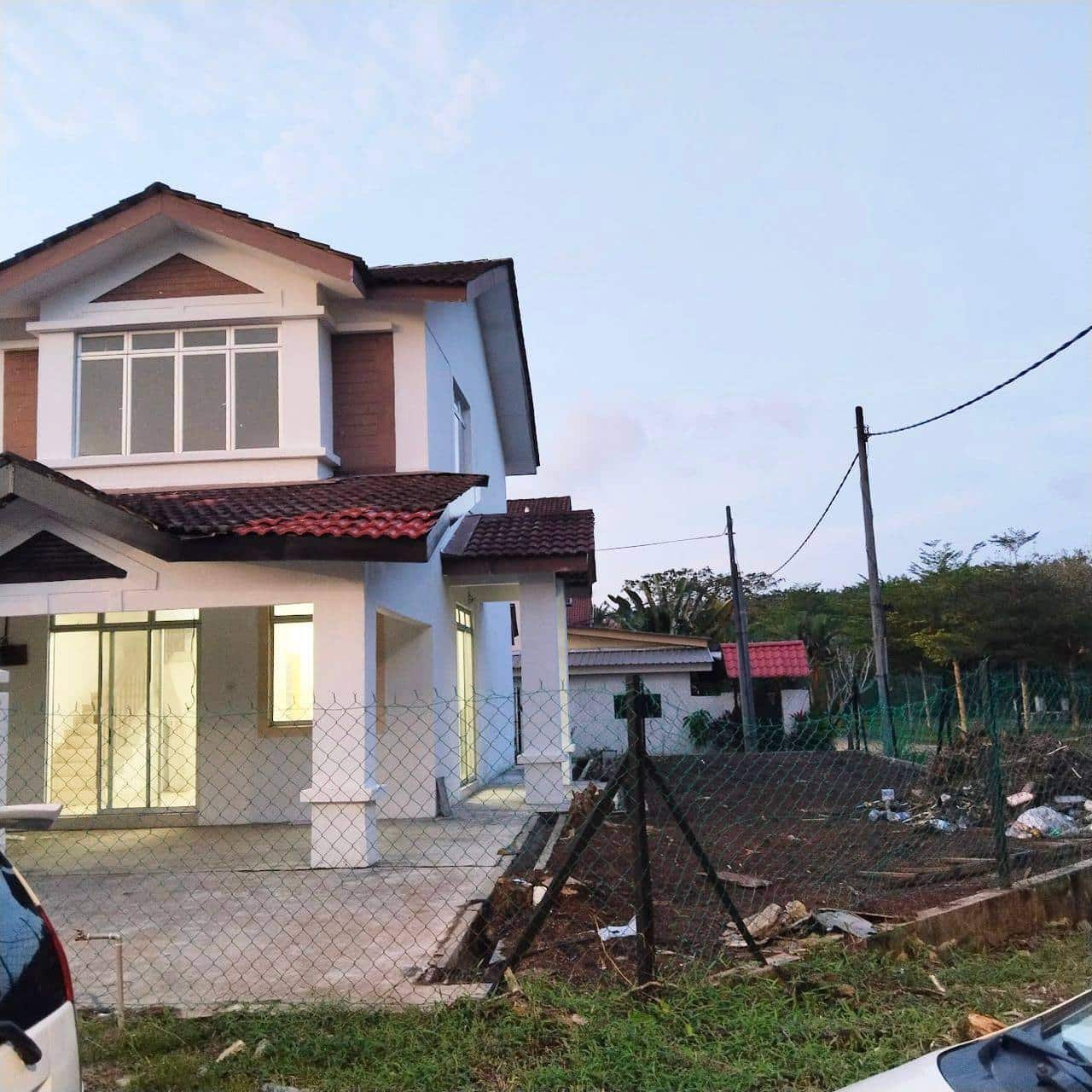 Double storey medium cost corner lot Jalan Pulai Jaya 2