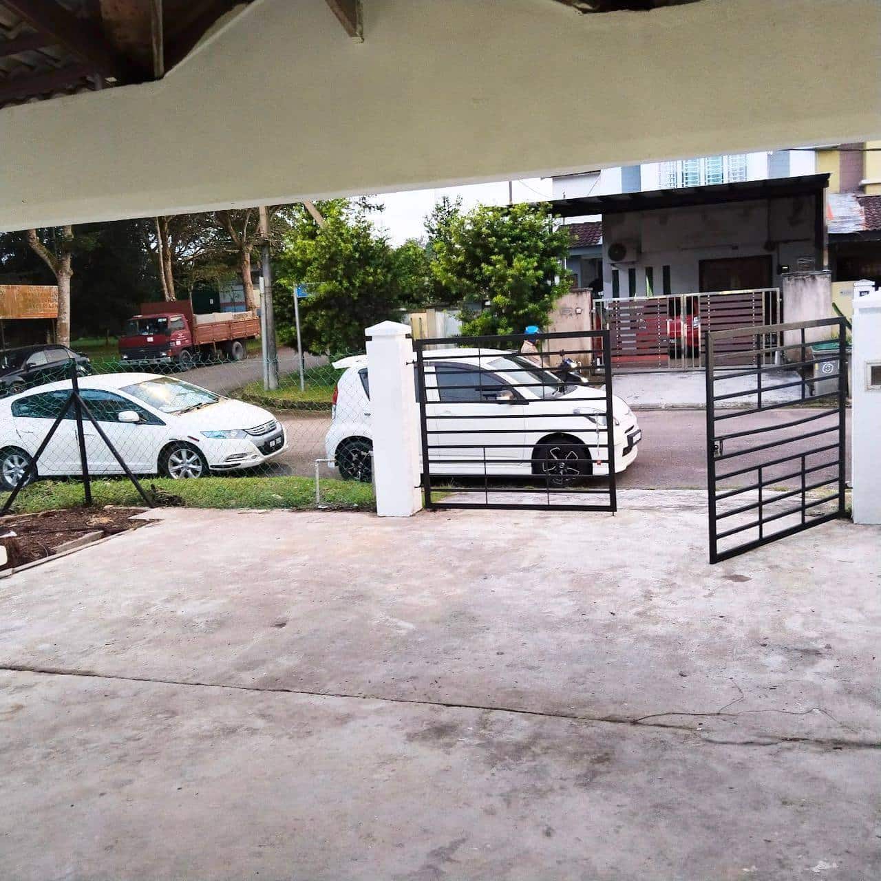 Double storey medium cost corner lot Jalan Pulai Jaya 3