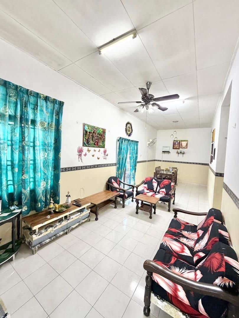 Single storey corner Pulai indah 4