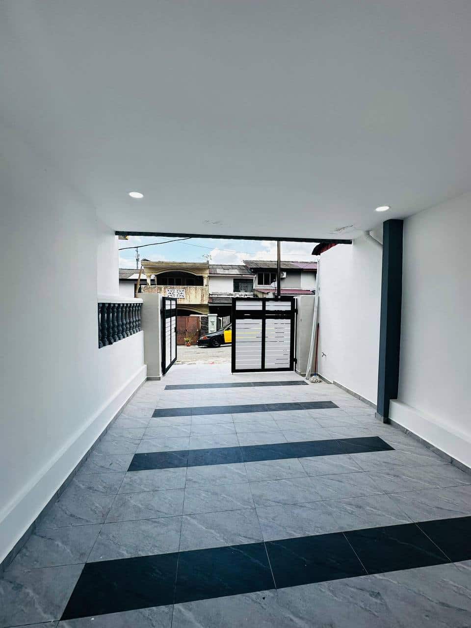 Double Storey Low Cost Kota Masai