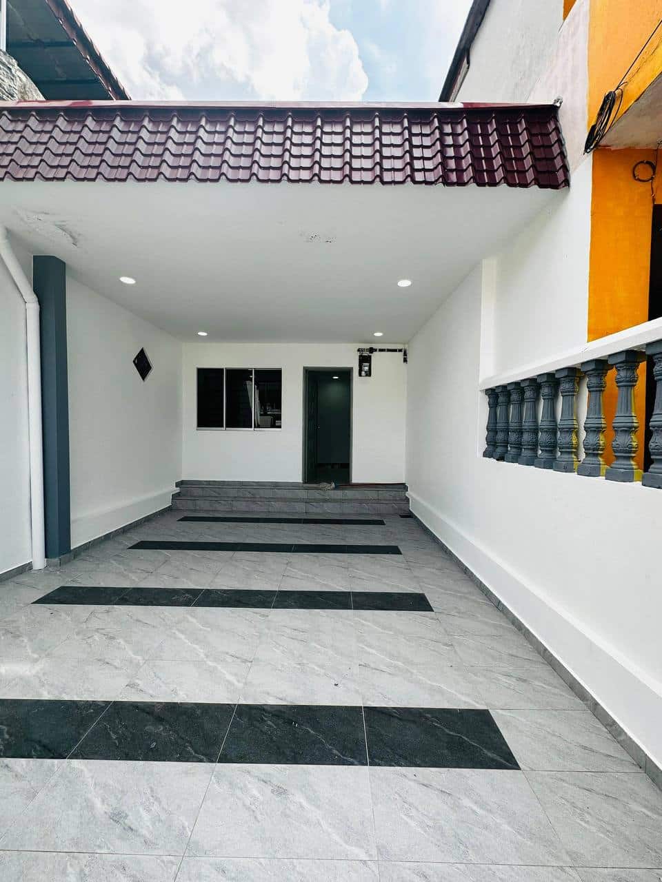 Double Storey Low Cost Kota Masai 11