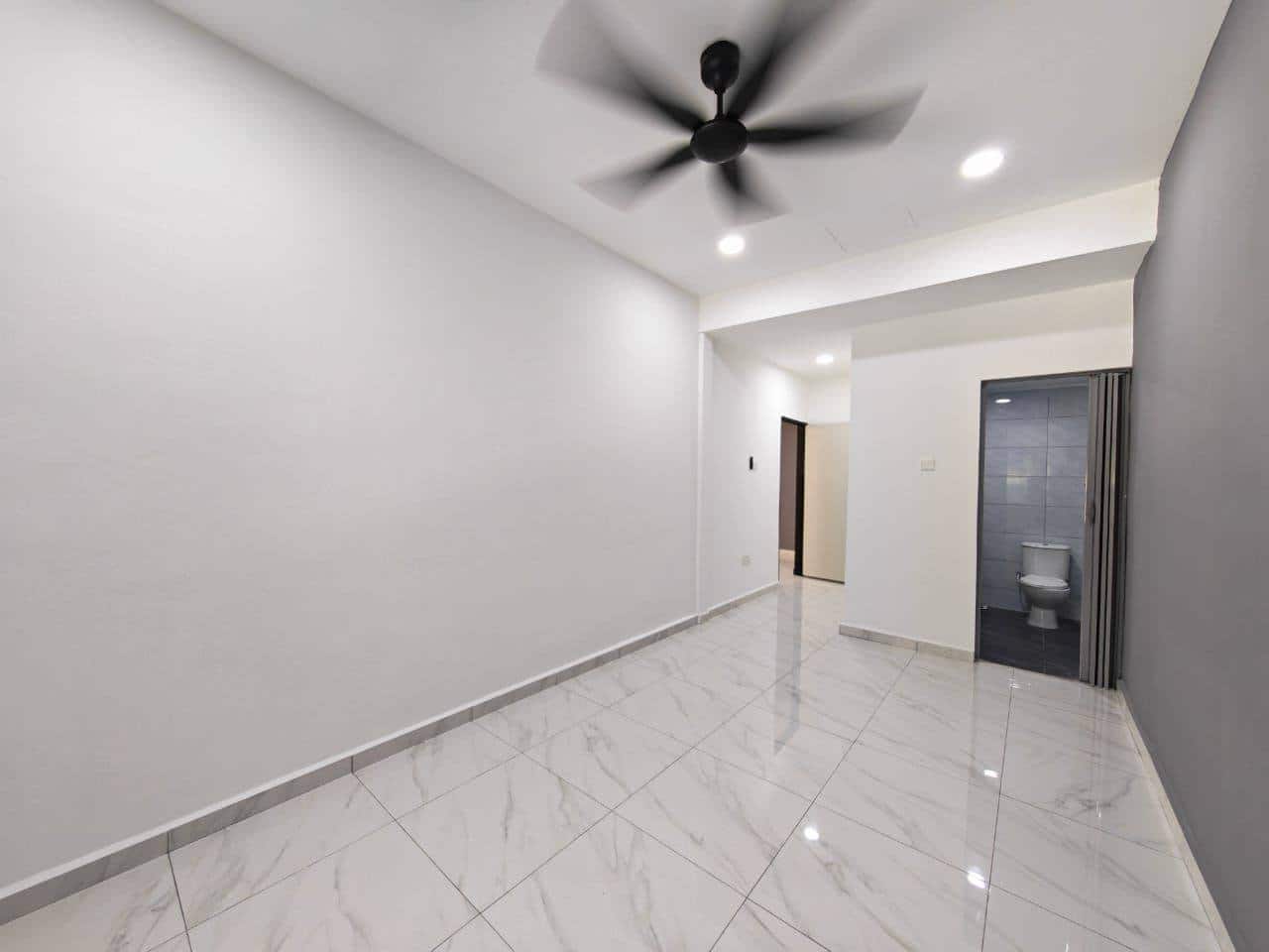 Low Cost Flat Taman Ungku Tun Aminah 4