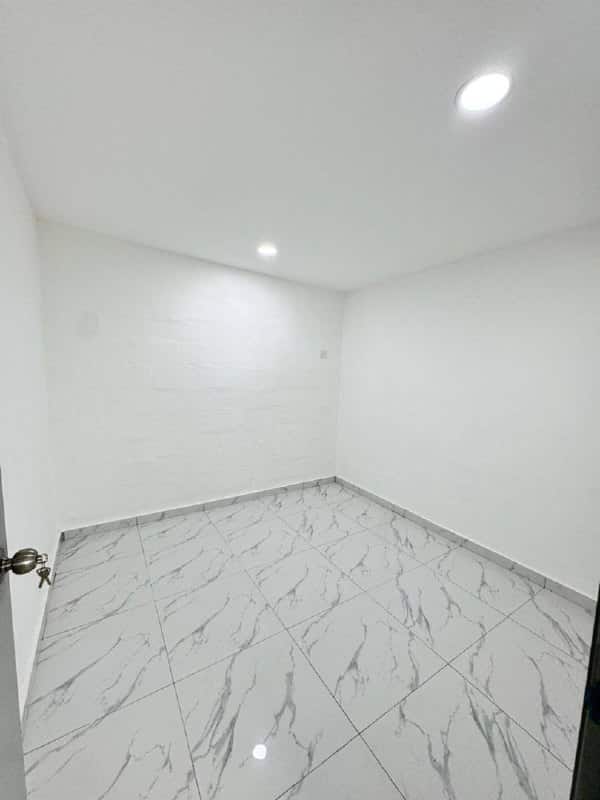 Low Cost Flat Selesa Jaya 6