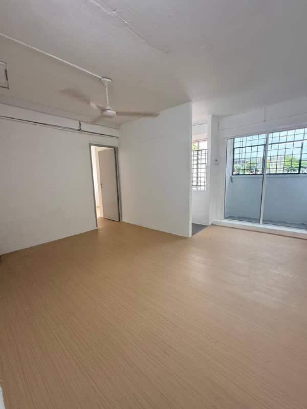 Low Cost Flat Taman Ungku Tun Aminah 3