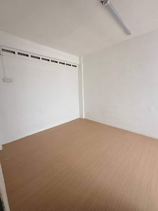 Low Cost Flat Taman Ungku Tun Aminah 5
