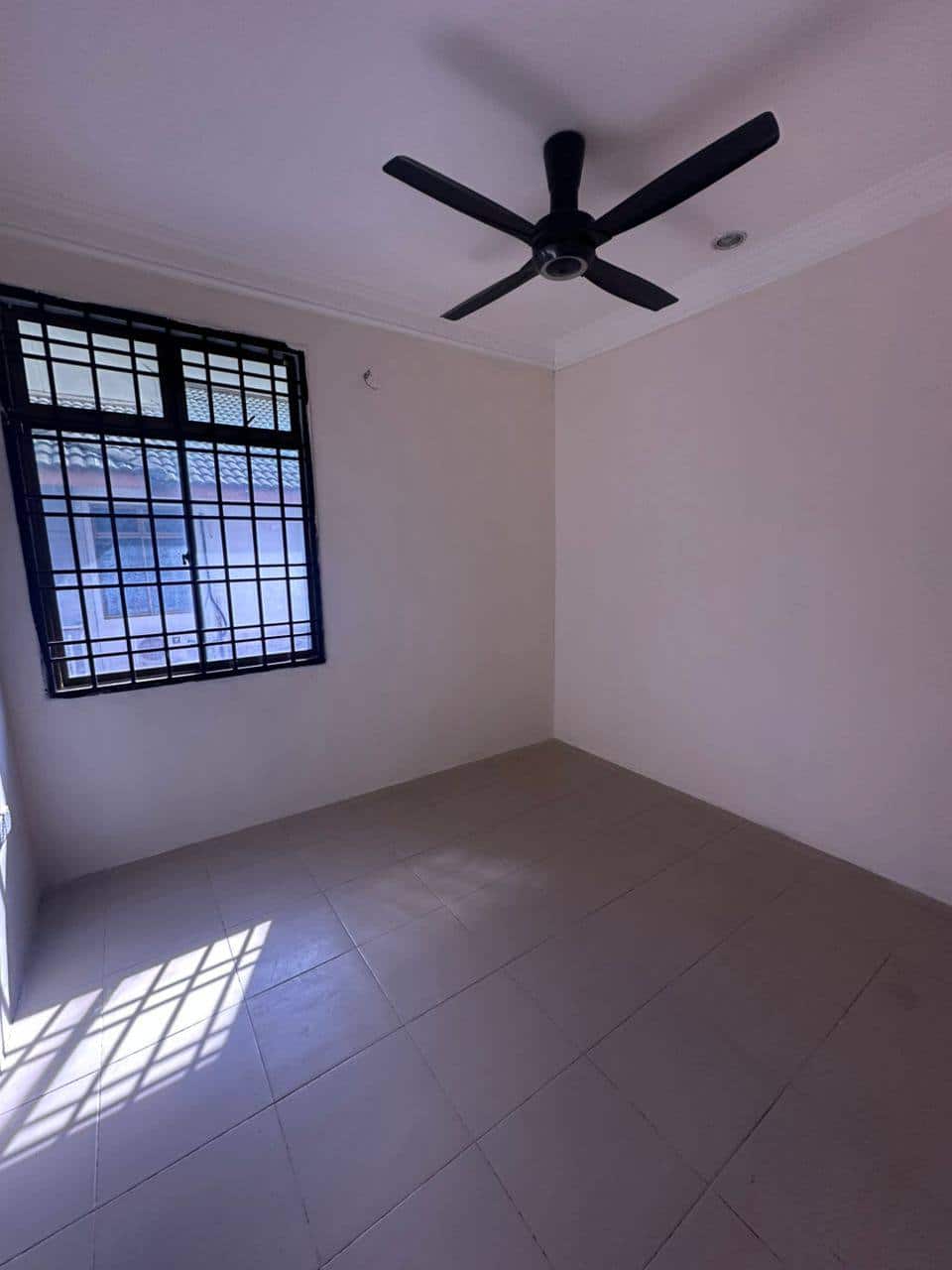 Super Link Double Storey Terrace House Taman Bukit Kempas 2