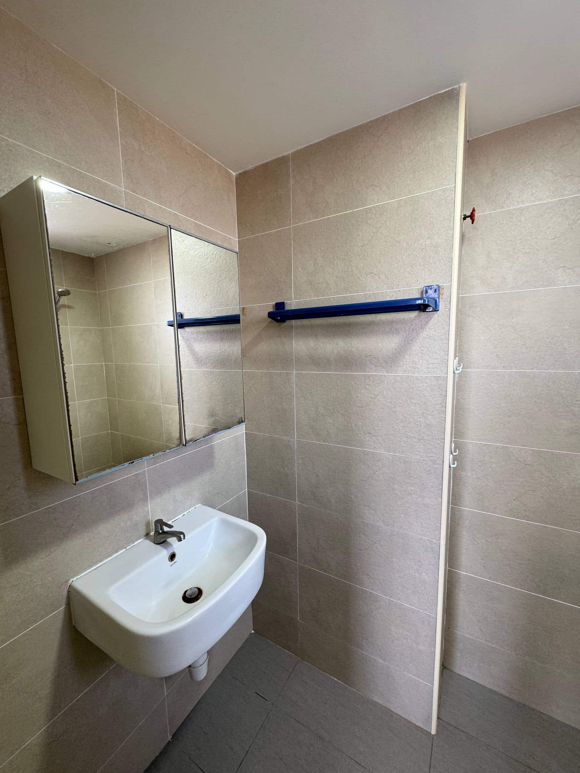 Apartment Taman Perling 9