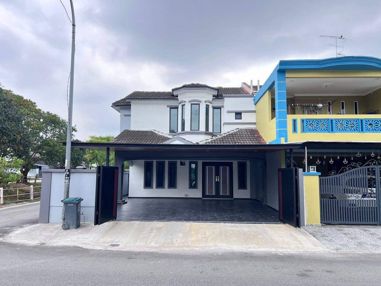Double Storey Terrace End Lot Bukit Indah 1