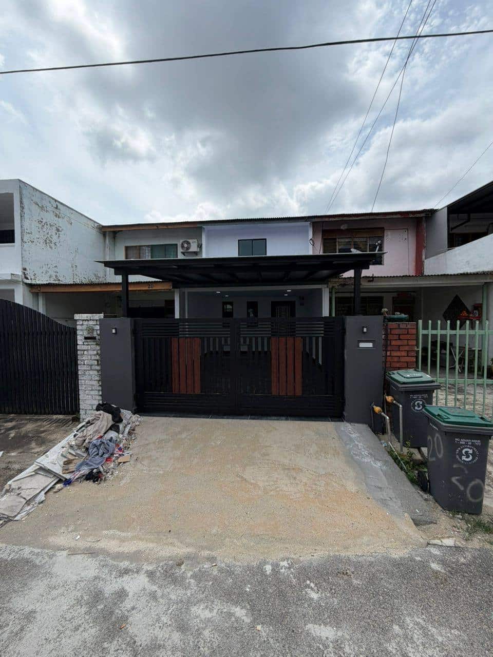 Double storey low cost Jalan Teratai 71 1