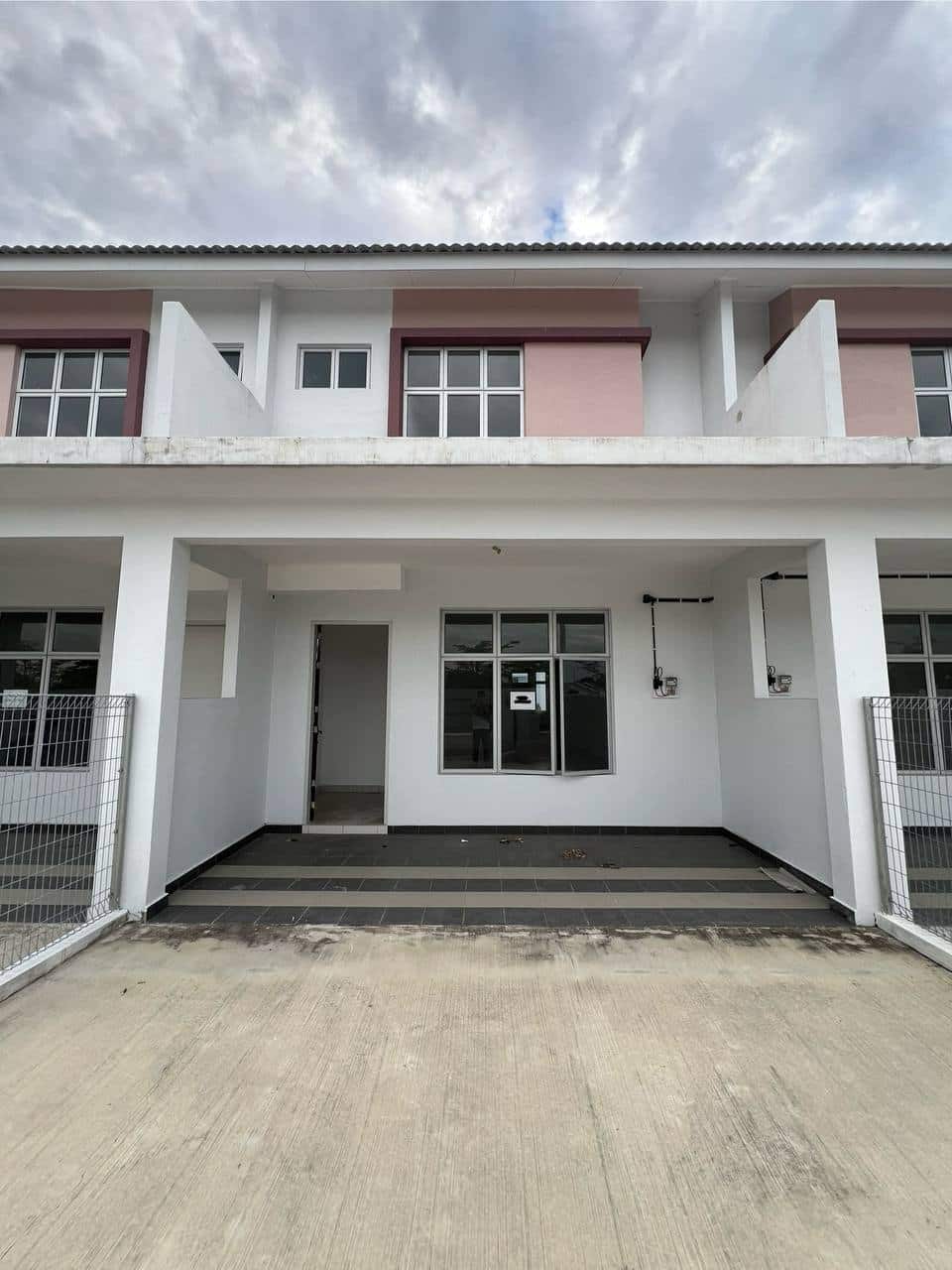 Double Storey Terrance House Erica by Meridin east