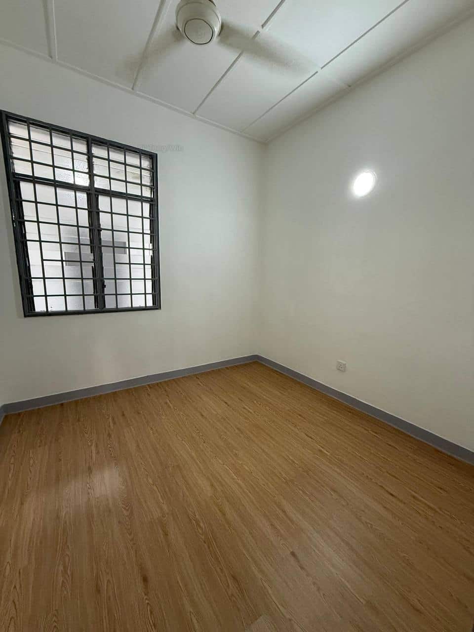 Single storey terrace house Jalan Molek 2/2x 5