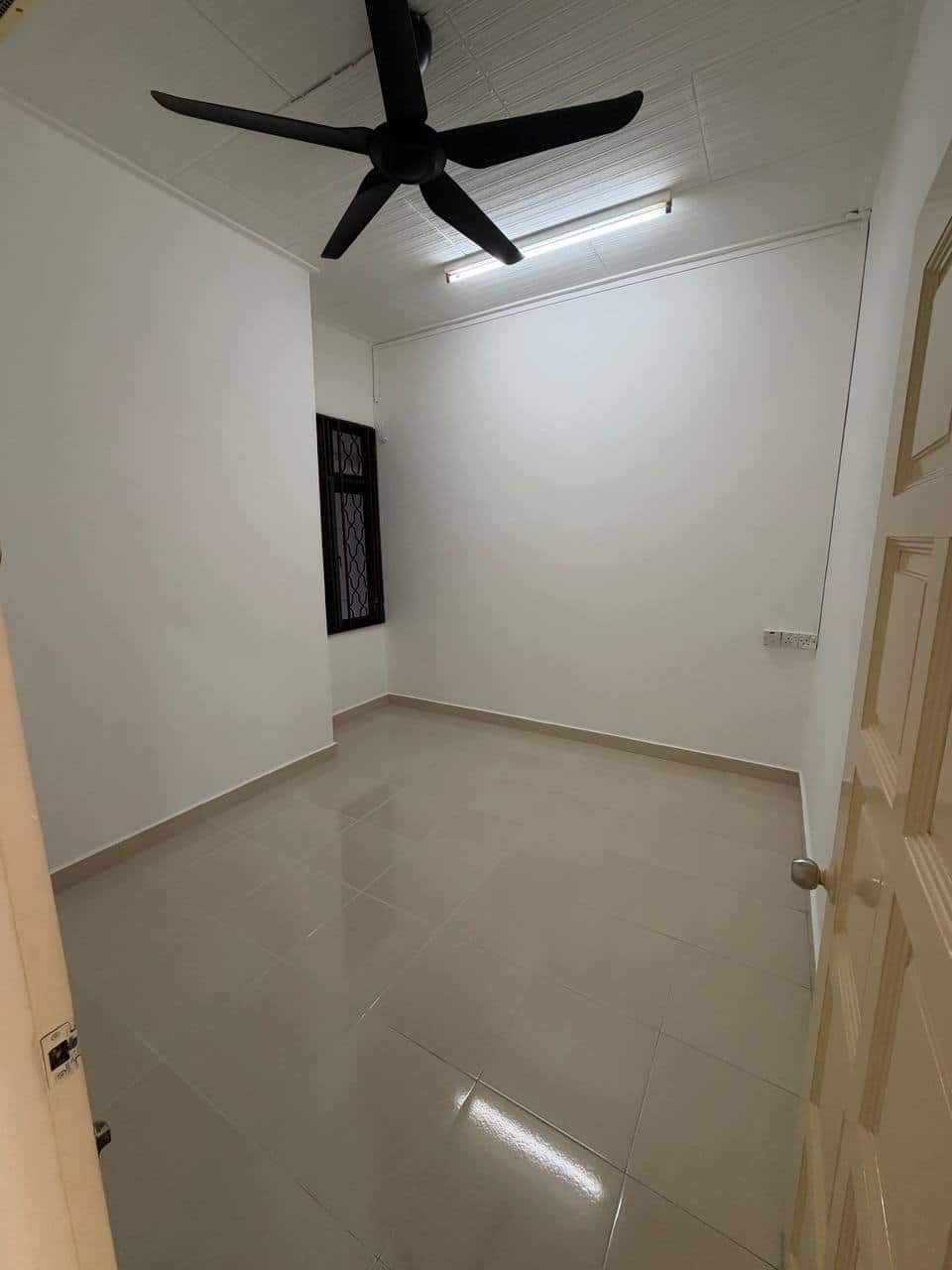 Single Storey Taman Daya 4