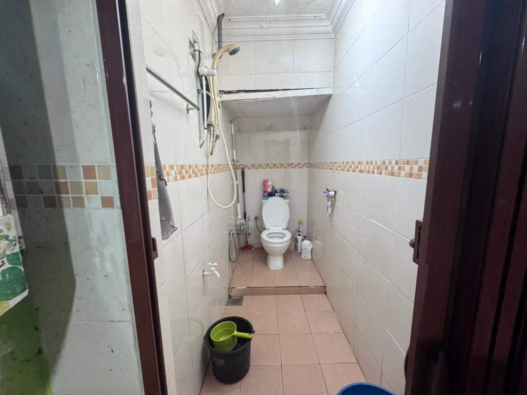 Double storey low cost Jalan Teratai Taman Johor Jaya 10