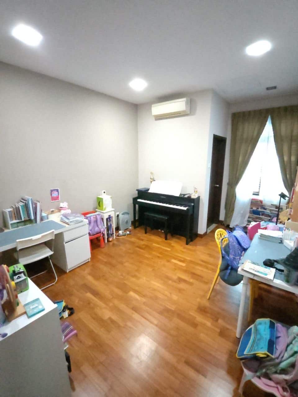 Double Storey Superlink Terrace Taman Molek Grove 8