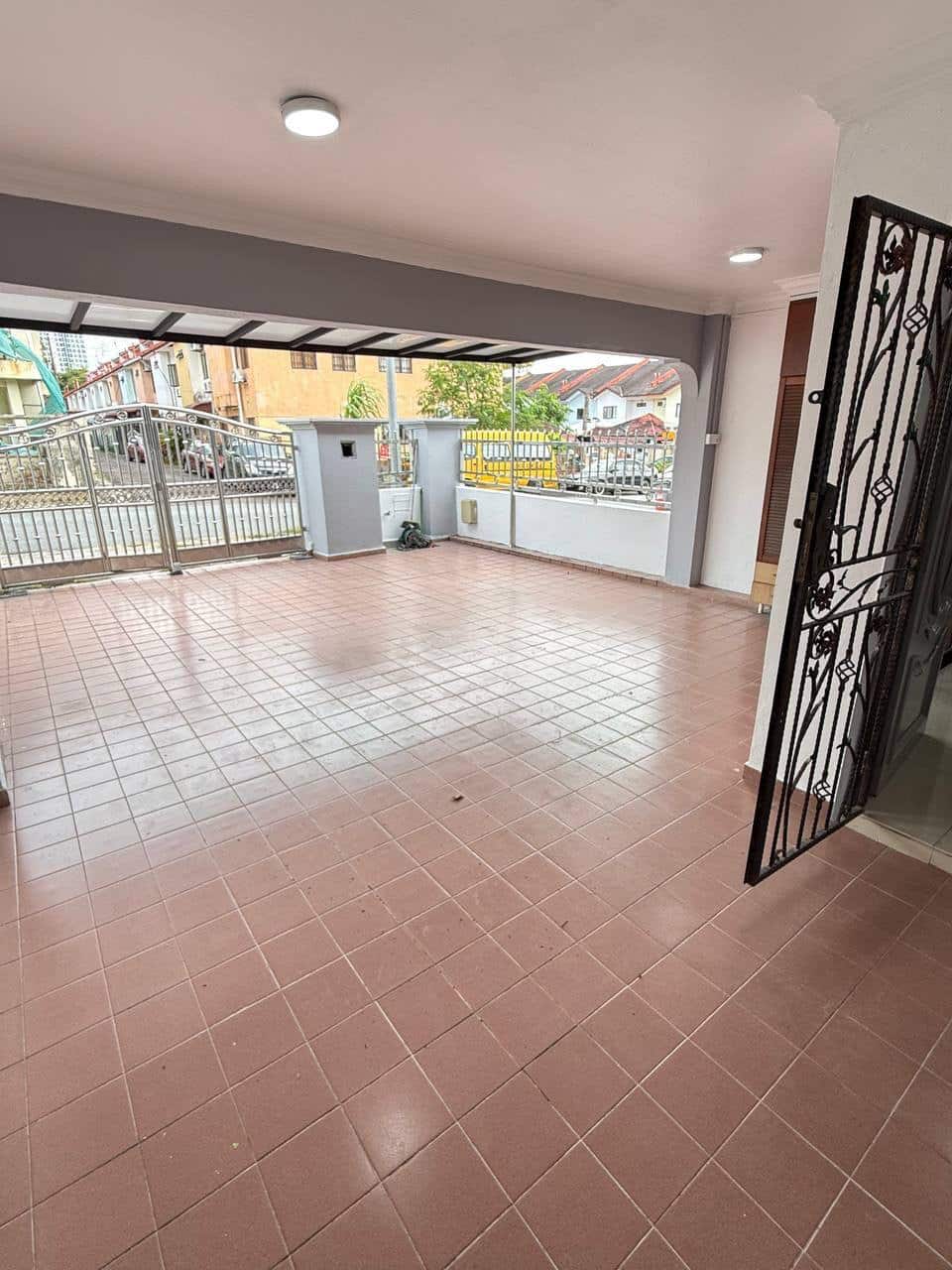 Double Storey Terrace – End Lot Mount Austin