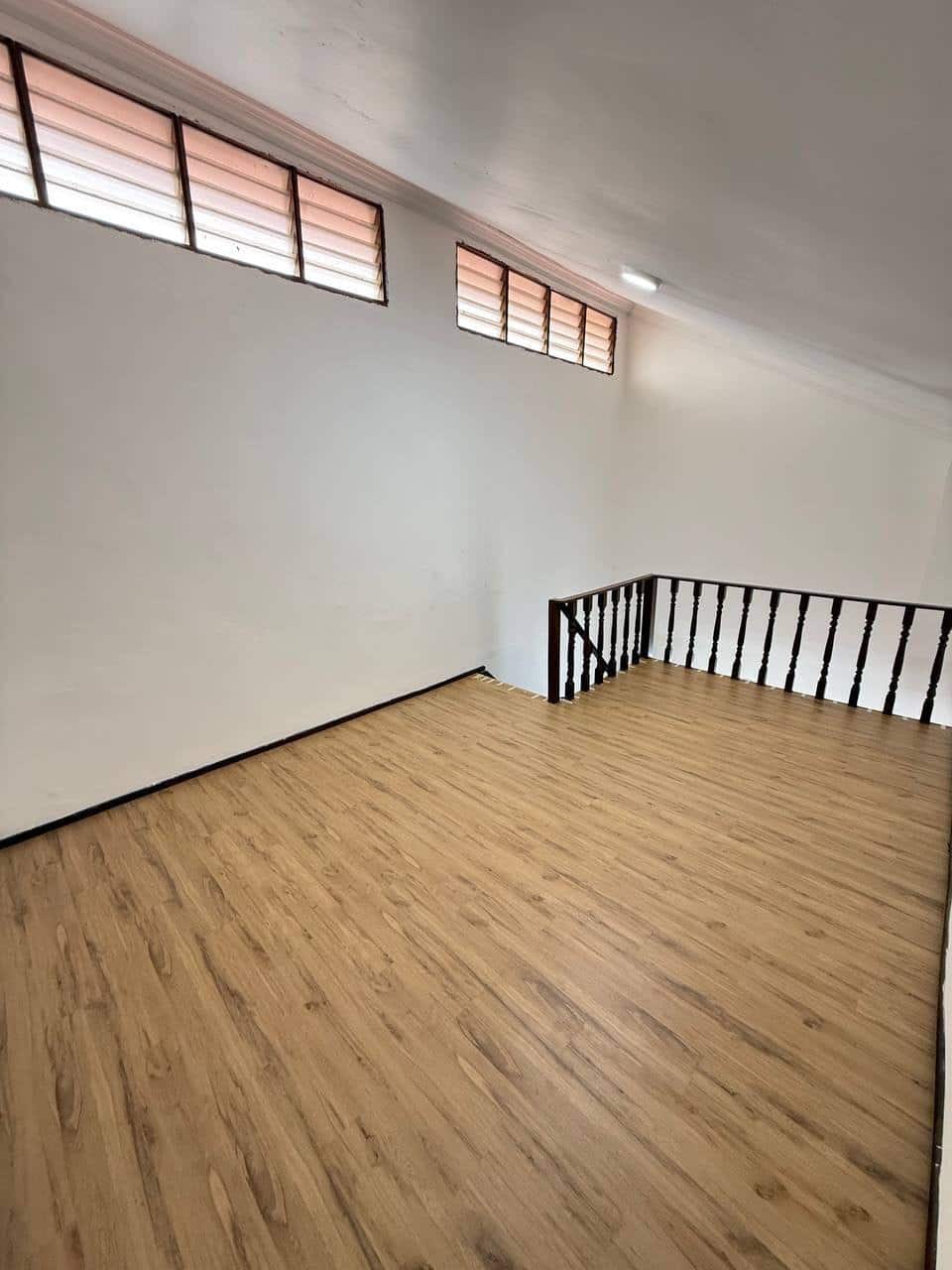 Double Storey Terrace – End Lot Mount Austin 4