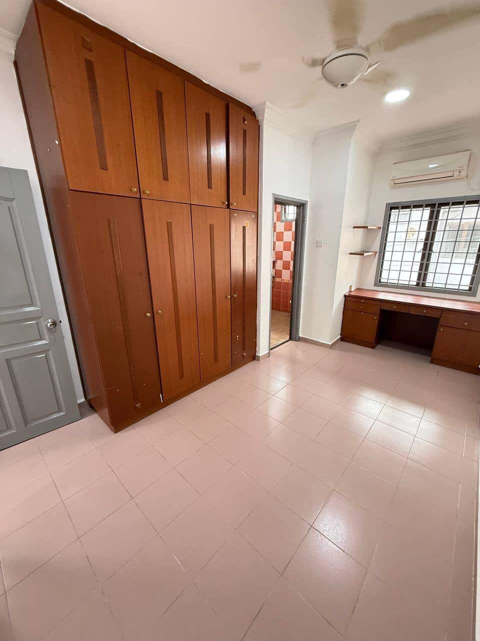 Double Storey Terrace – End Lot Mount Austin 7