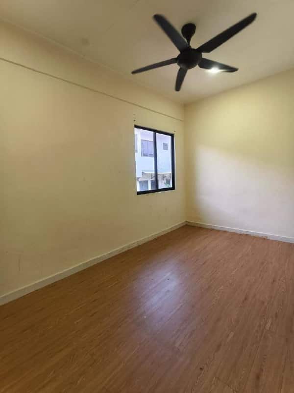 Double storey Low cost Jalan Silat Gayung, Bandar Selesa Jaya 7