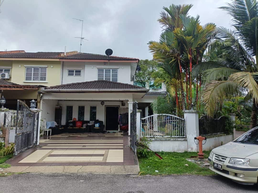 Double Storey Corner Lot Pulai Indah