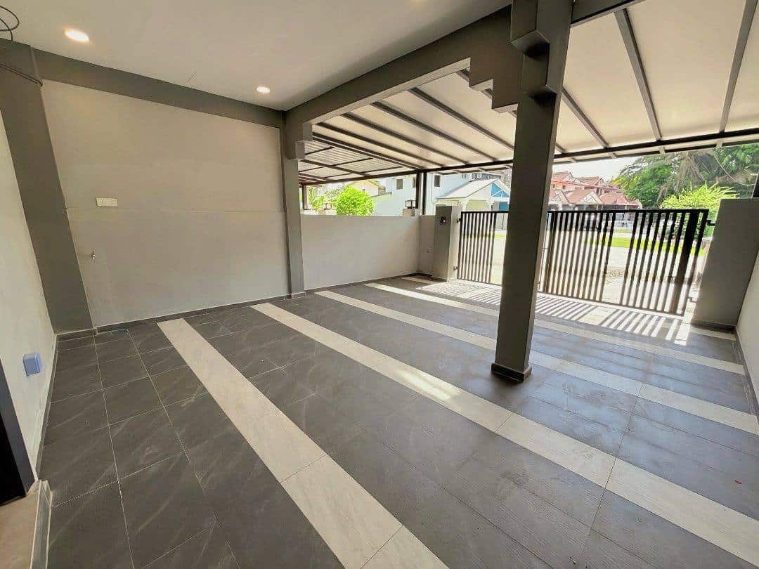 Double Storey Terrace House Kulai 6