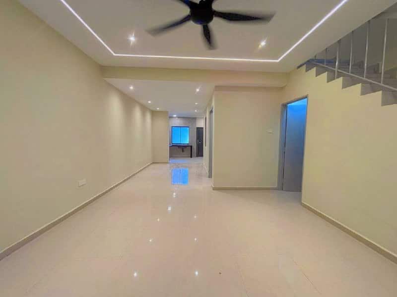 Double Storey Terrace House Kulai 3