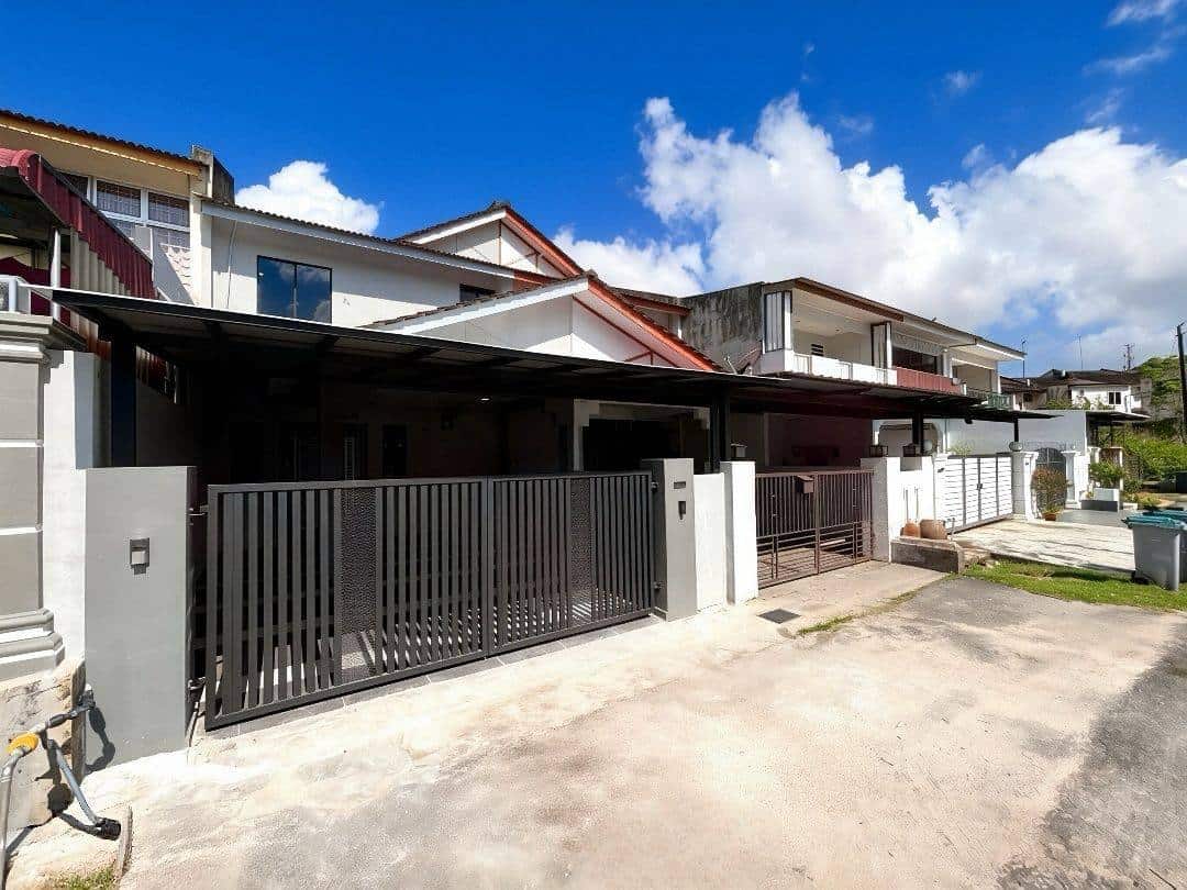 Double Storey Terrace House Kulai 2