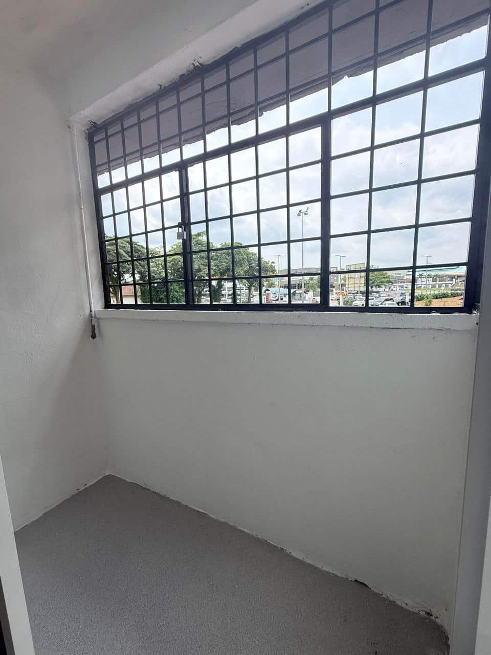 Flat Larkin 7