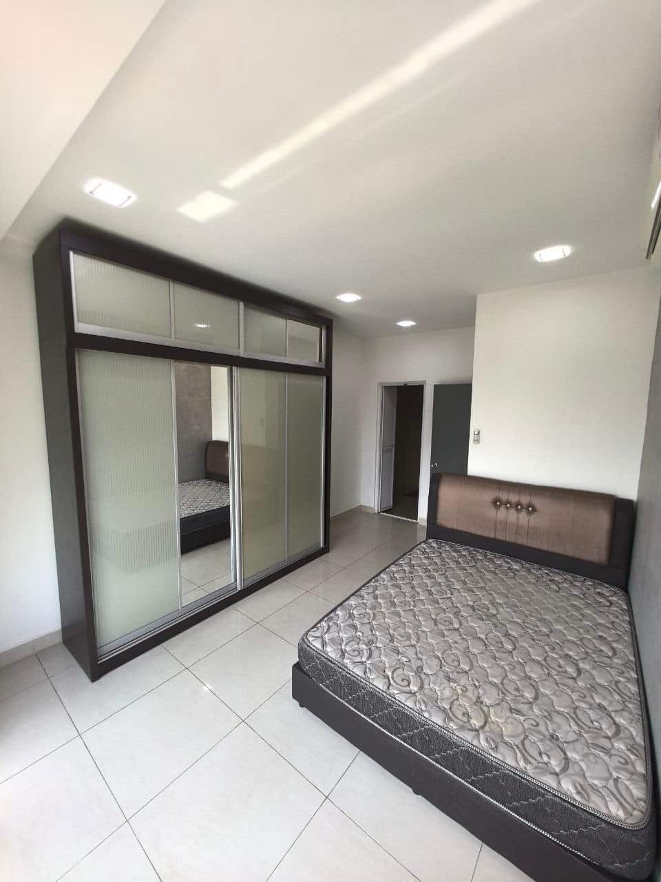Condominium Golden Sands Residence JB Town 5