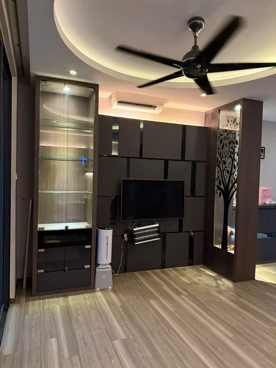 2+1 Crescent Bay Suites