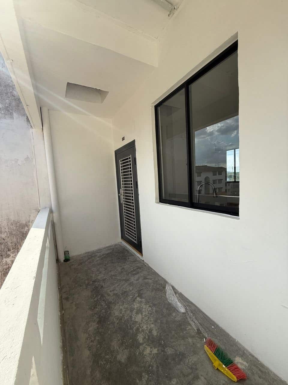 Flat Ehsan Jaya Sri Orkid 4