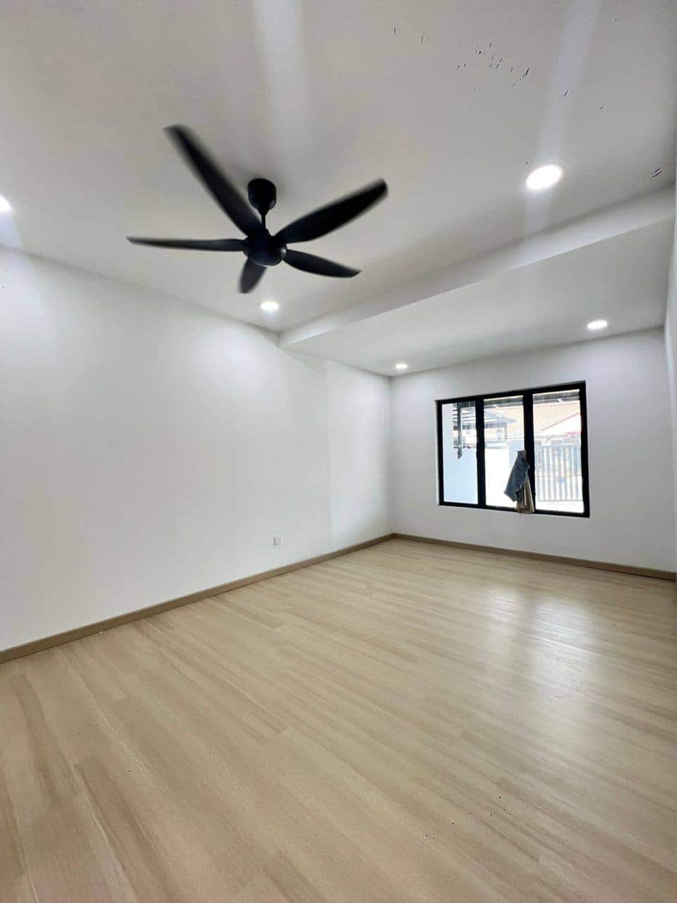 Single Storey Corner Lot Taman Putri Kulai 5