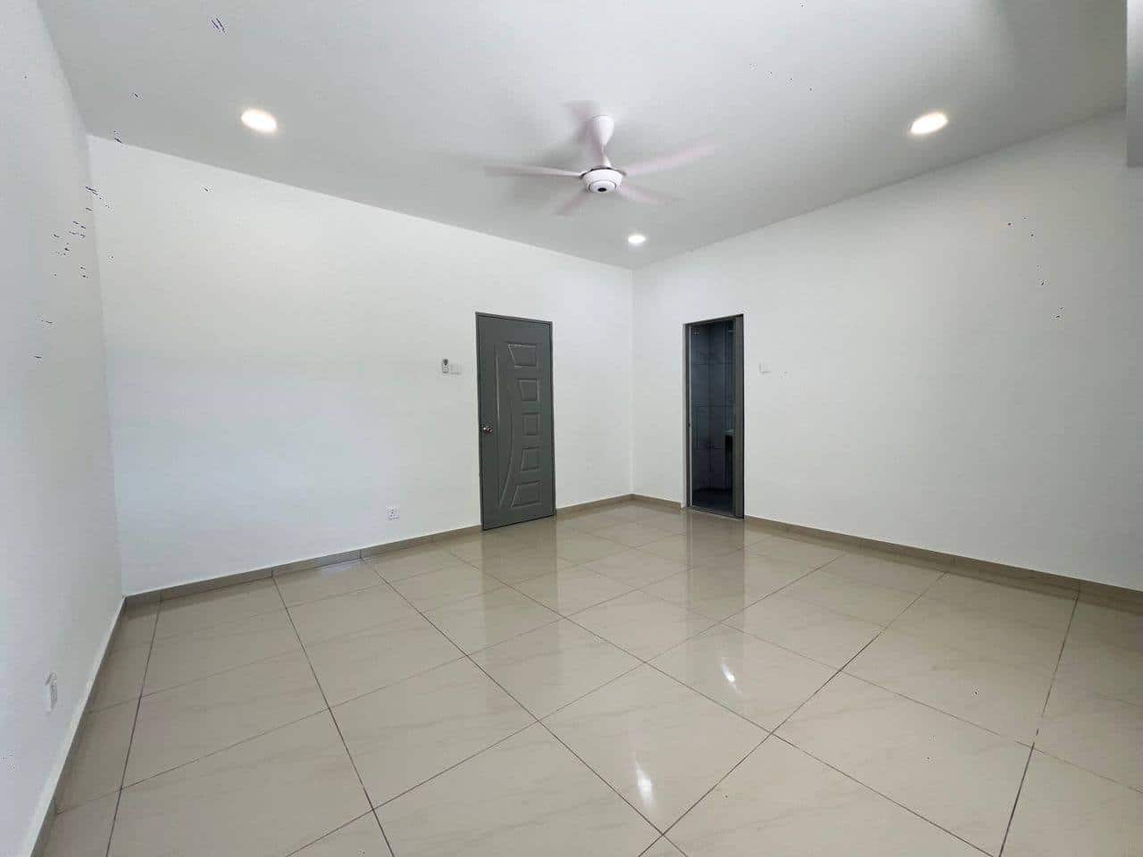 Super Link Double Storey Terrace House Taman Bukit Kempas 2