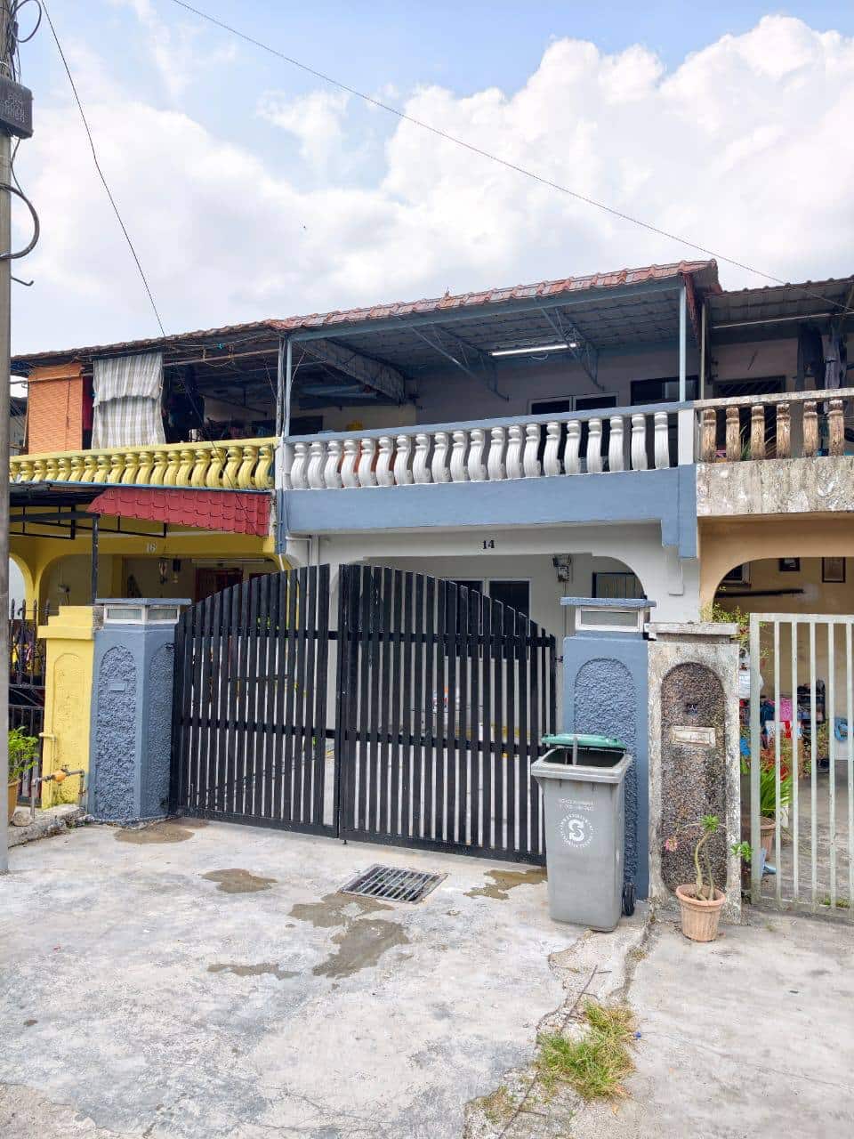 Double Storey Low Cost Taman Megah Ria