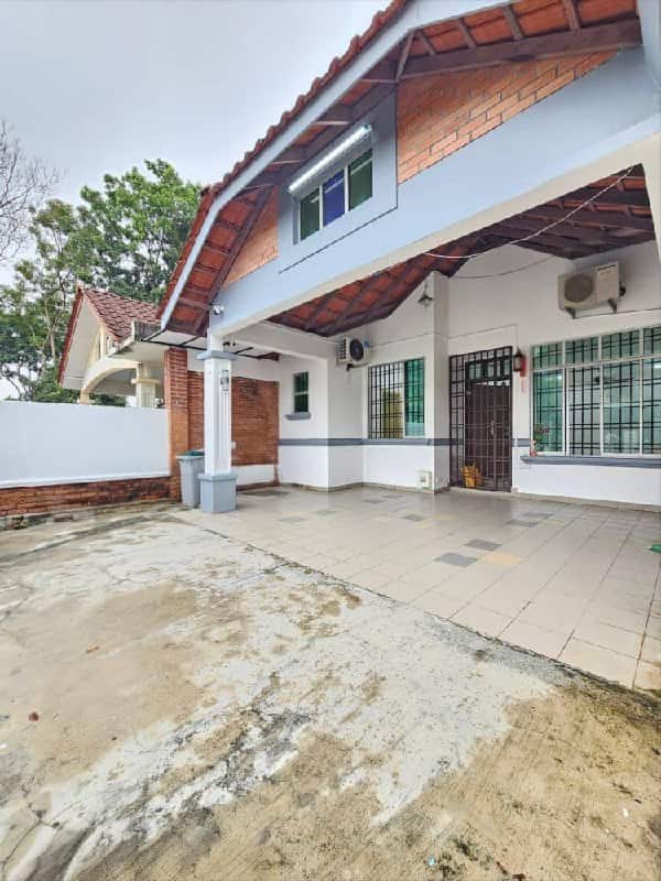 1.5 Storey Terrace House Tmn Impian Emas