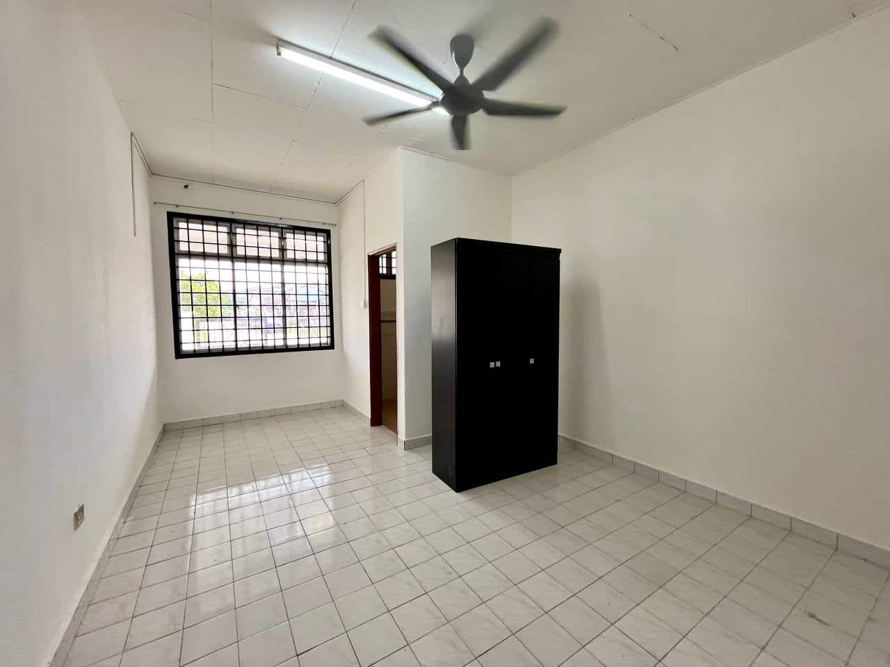 1.5 Storey Semi D Jalan api api 2