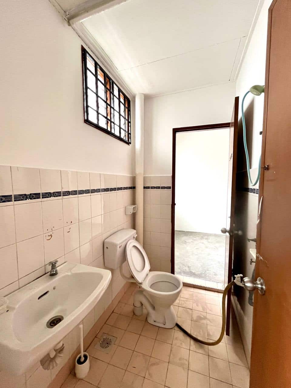 1.5 Storey Semi D Jalan api api 7