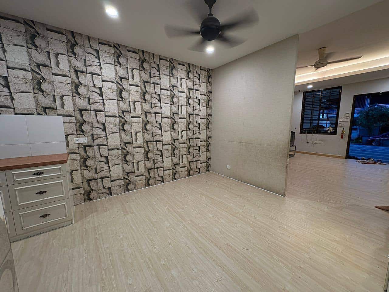 House Maya Height 3