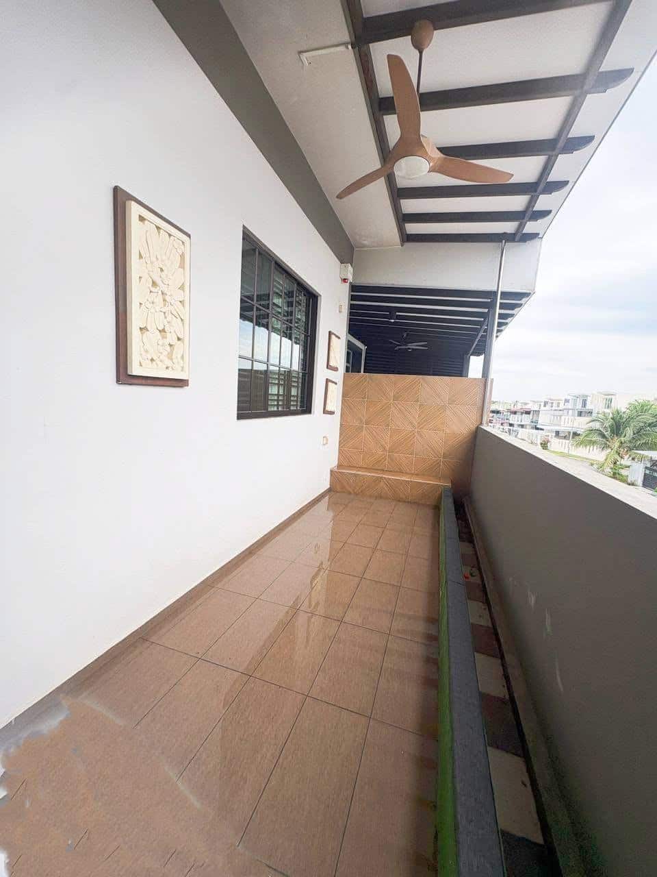 House Maya Height 7