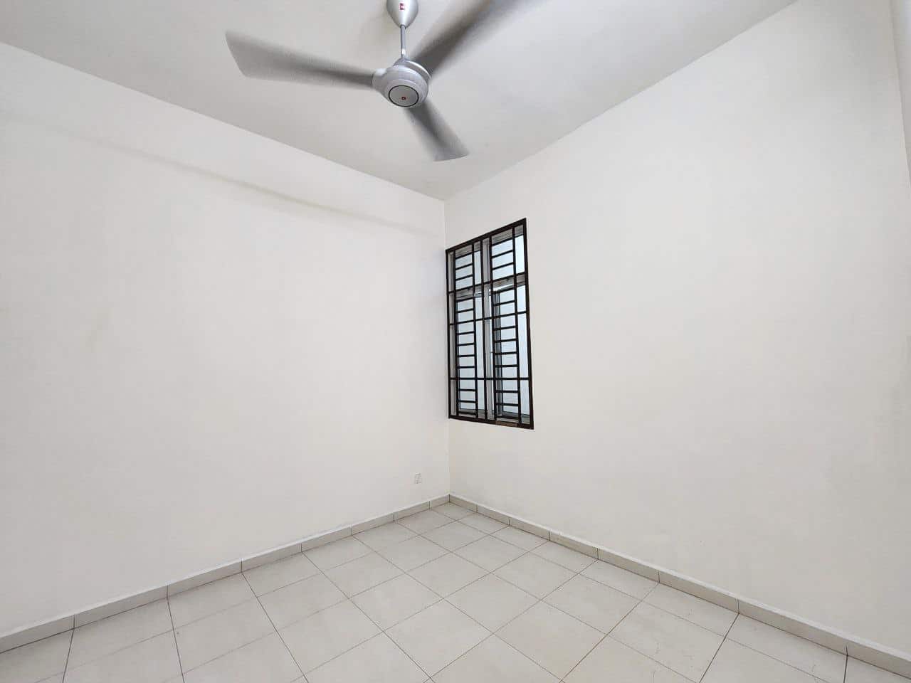 Double Storey Terrace House The Garden Residency 7