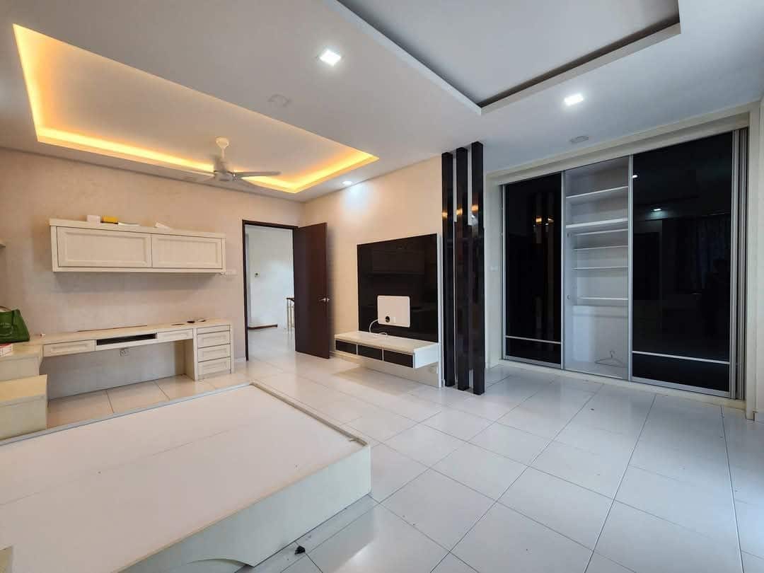 3 Storey Semi D Park View