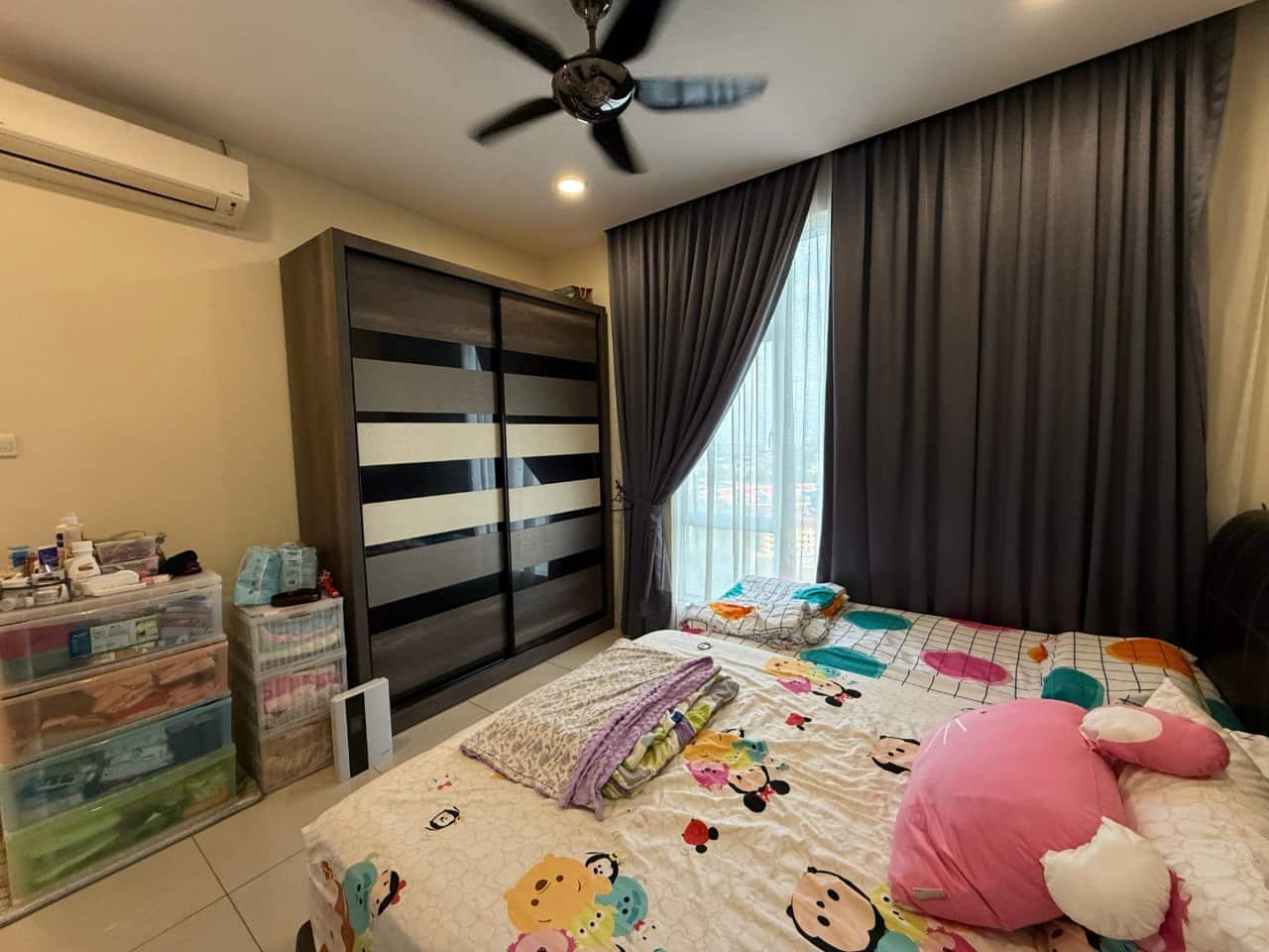 Condominium Larkin 3