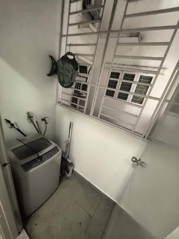 Condo Larkin 8