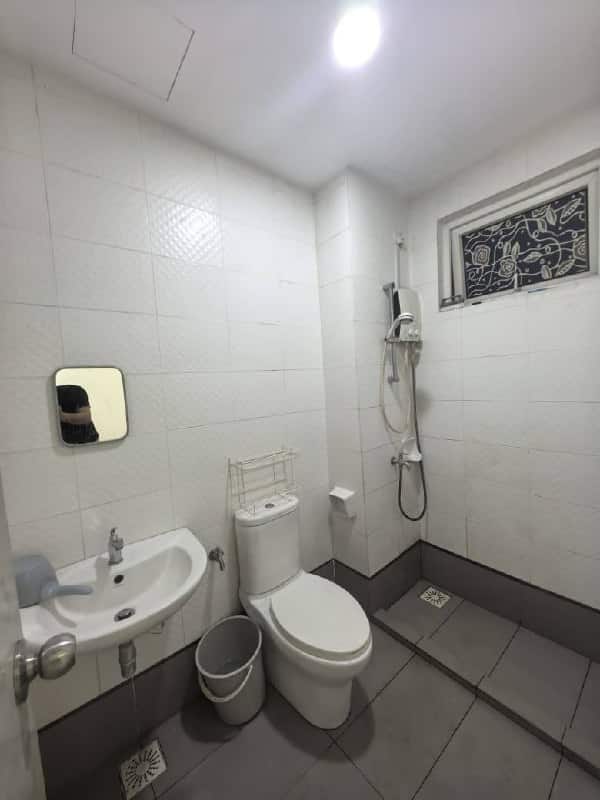 Condo Larkin 9